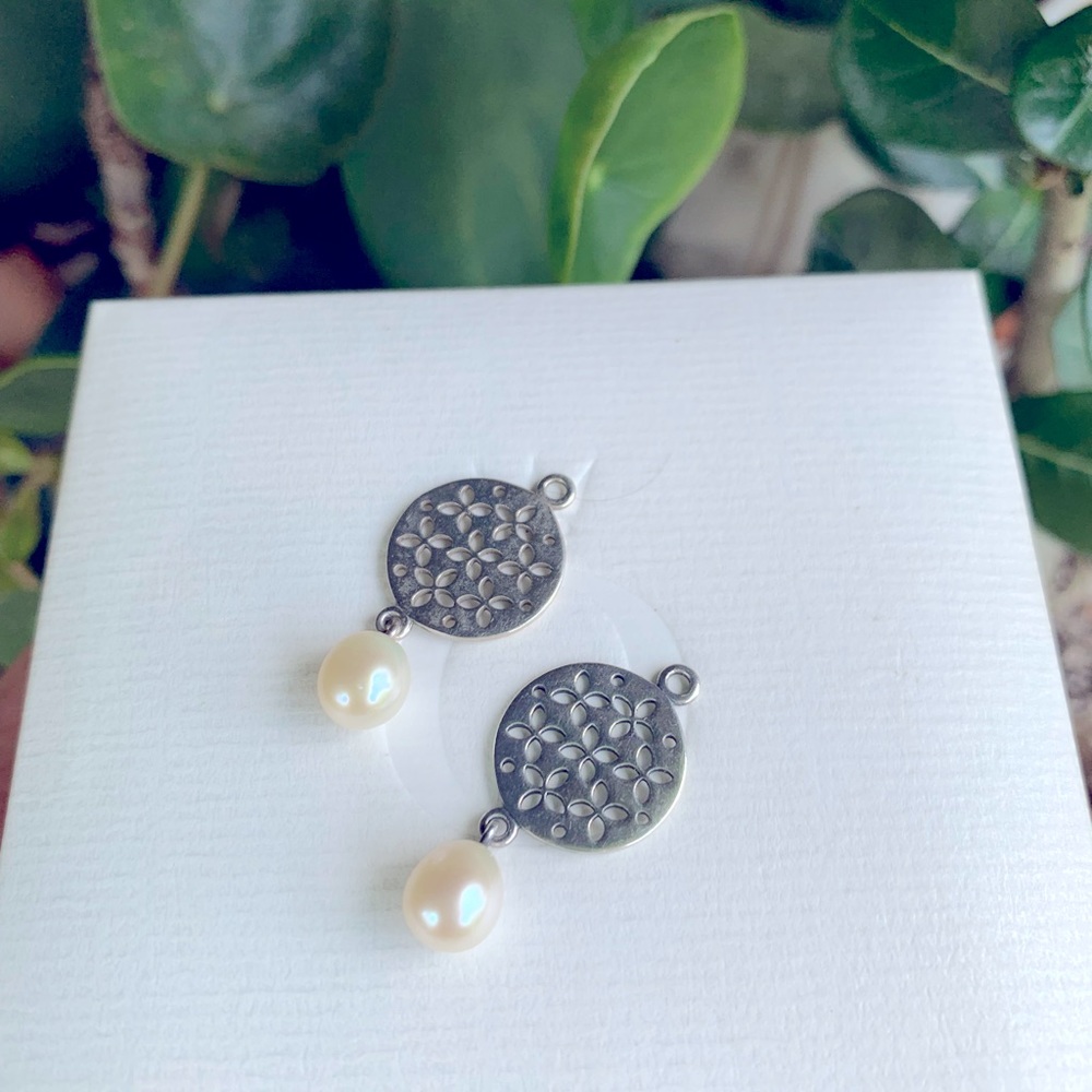 Vintage Pandora Cultured Elegance Pearl Compose Earrings